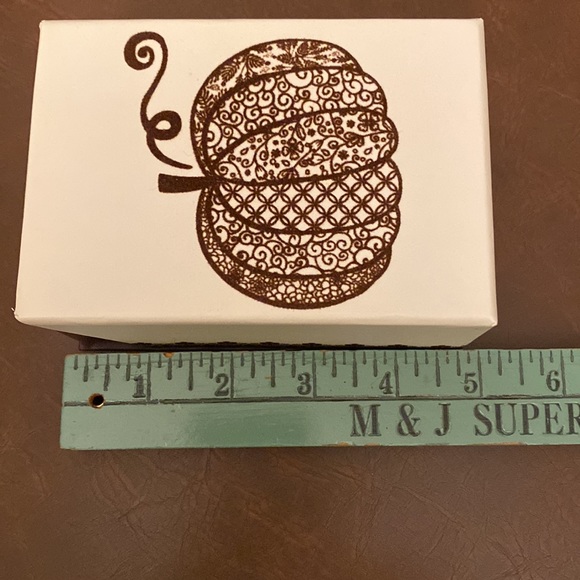 Fall River Almond Moisturizing Soap - Picture 8 of 9